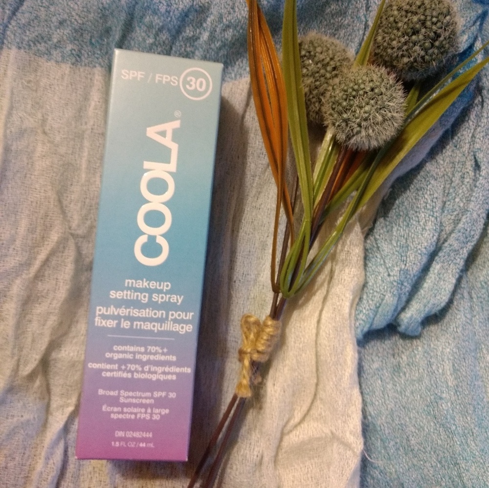 Makeup setting/sunscreen Spray